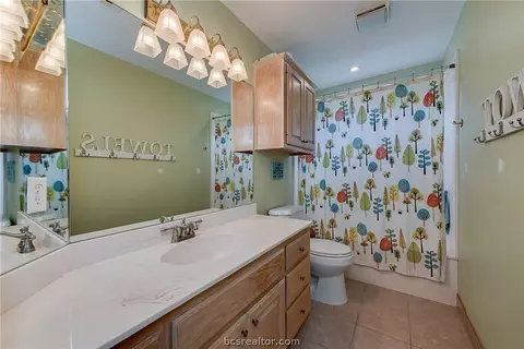 5660 Falling Water, Bryan, TX 77808 photo 23