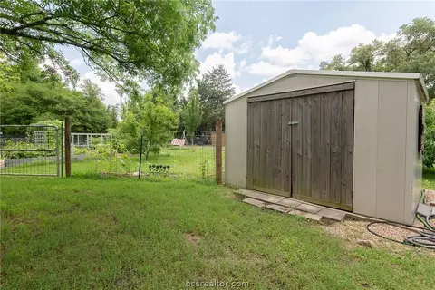 5660 Falling Water, Bryan, TX 77808 photo 28