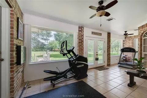 5660 Falling Water, Bryan, TX 77808 photo 9