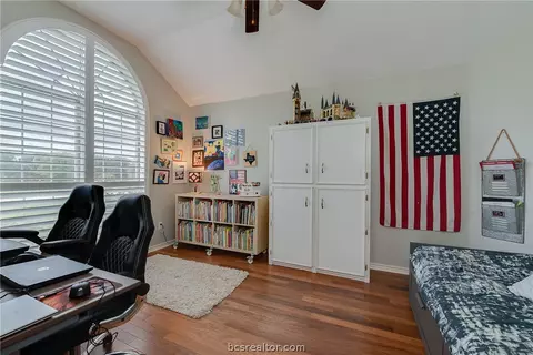 5660 Falling Water, Bryan, TX 77808 photo 4