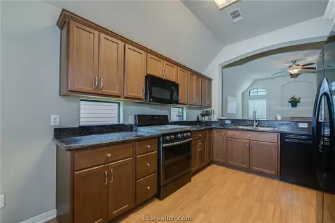 2045 Mountain Wind Loop, Bryan, TX 77807 photo 8