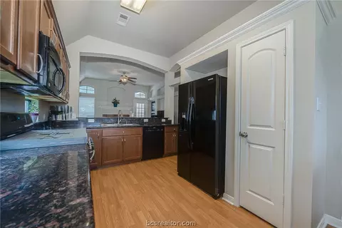 2045 Mountain Wind Loop, Bryan, TX 77807 photo 6