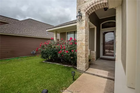 2045 Mountain Wind Loop, Bryan, TX 77807 photo 3