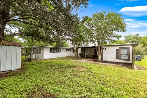 100 Brookside Dr E, Bryan, TX 77801 photo 26