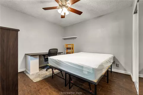 100 Brookside Dr E, Bryan, TX 77801 photo 16