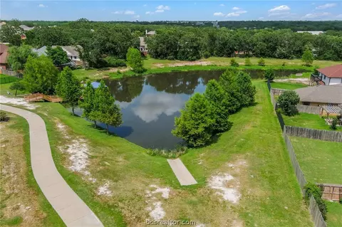 2015 Autumn Lake Dr, Bryan, TX 77807 photo 38