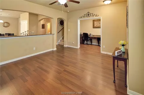 2015 Autumn Lake Dr, Bryan, TX 77807 photo 5