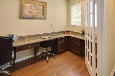 2015 Autumn Lake Dr, Bryan, TX 77807 photo 9