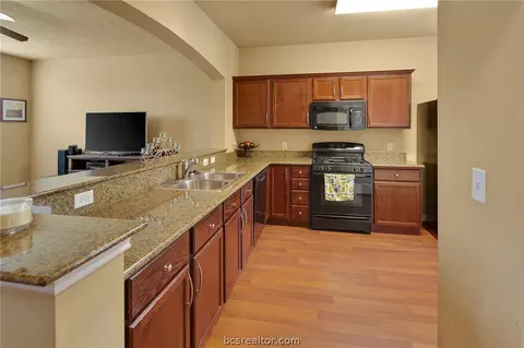 2015 Autumn Lake Dr, Bryan, TX 77807 photo 12
