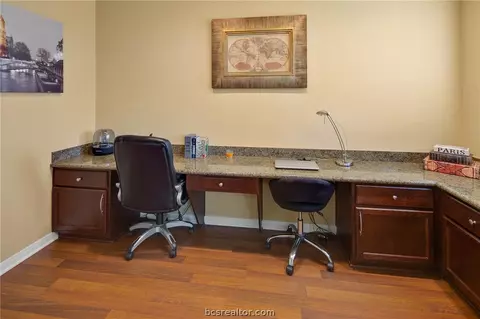 2015 Autumn Lake Dr, Bryan, TX 77807 photo 8