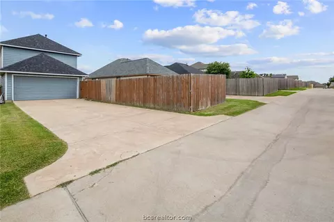 2015 Autumn Lake Dr, Bryan, TX 77807 photo 31