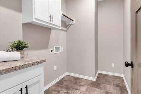 5010 Greyrock Dr, Bryan, TX 77802 photo 25