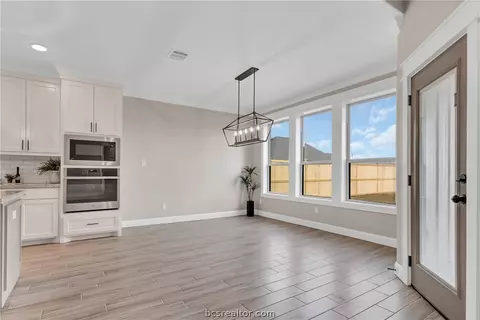 5010 Greyrock Dr, Bryan, TX 77802 photo 10