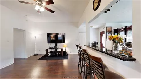 1435 Cedarcrest Ln, Bryan, TX 77803 photo 5