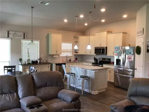 2134 Dumfries Dr, Bryan, TX 77807 photo 8