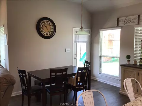 2134 Dumfries Dr, Bryan, TX 77807 photo 9