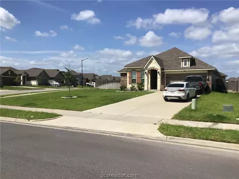 2134 Dumfries Dr, Bryan, TX 77807 photo 4