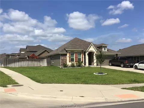 2134 Dumfries Dr, Bryan, TX 77807 photo 2