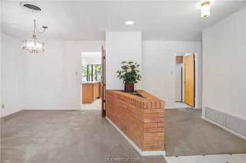 4209 Nagle St, Bryan, TX 77801 photo 10