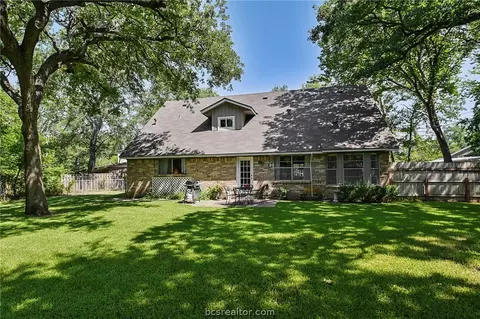 901 Jane Ln, Bryan, TX 77802 photo 21