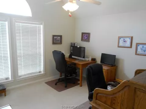 4906 Brompton Ln, Bryan, TX 77802 photo 17