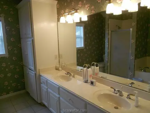4906 Brompton Ln, Bryan, TX 77802 photo 14