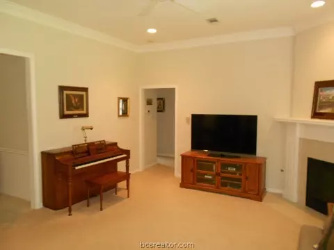 4906 Brompton Ln, Bryan, TX 77802 photo 3
