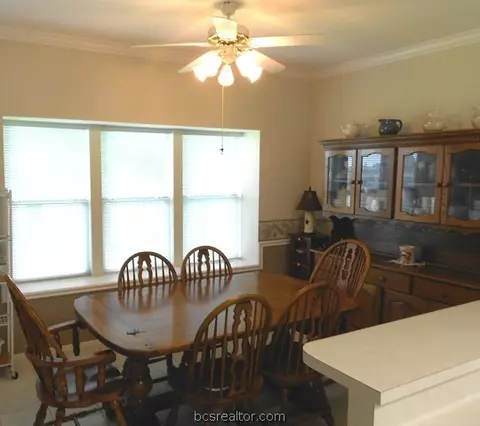 4906 Brompton Ln, Bryan, TX 77802 photo 5