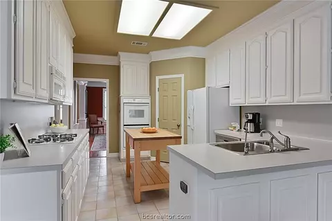 2003 Lis, Bryan, TX 77808 photo 7