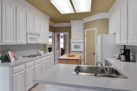 2003 Lis, Bryan, TX 77808 photo 9