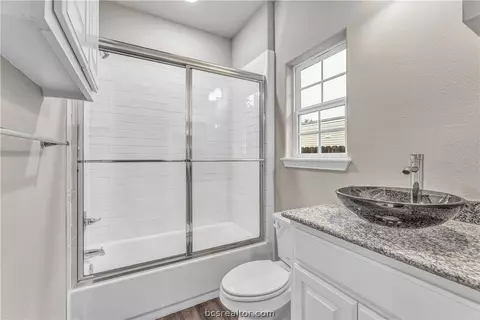 508 Waco St, Bryan, TX 77803 photo 8