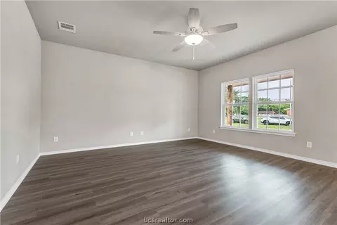508 Waco St, Bryan, TX 77803 photo 5