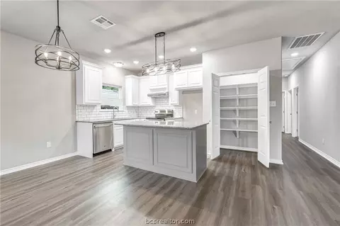 508 Waco St, Bryan, TX 77803 photo 14