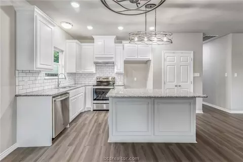508 Waco St, Bryan, TX 77803 photo 16