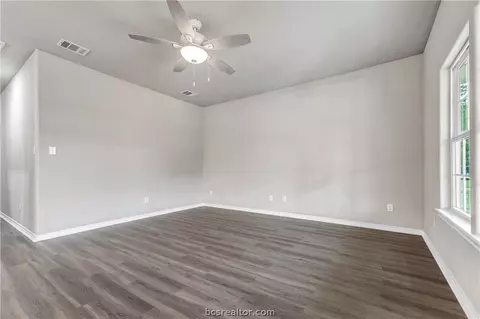 508 Waco St, Bryan, TX 77803 photo 10