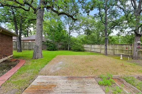 4701 Hunington Dr, Bryan, TX 77802 photo 18
