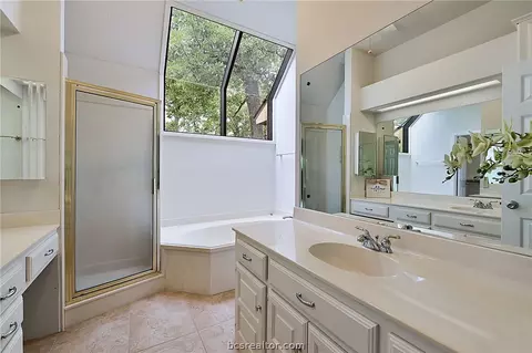 4701 Hunington Dr, Bryan, TX 77802 photo 11