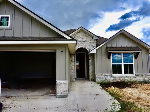 208 Pleasant Path, Snook, TX 77878 photo 1