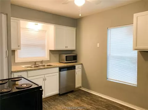 304 E 22nd St, Bryan, TX 77803 photo 22