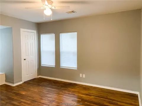 304 E 22nd St, Bryan, TX 77803 photo 24