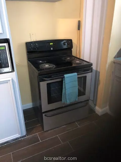 304 E 22nd St, Bryan, TX 77803 photo 5