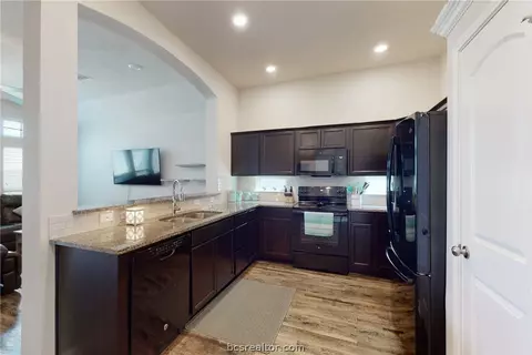 2014 Shimla Dr, Bryan, TX 77807 photo 5