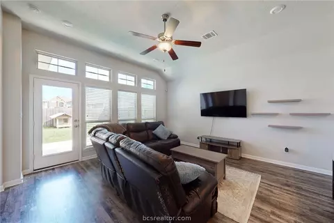 2014 Shimla Dr, Bryan, TX 77807 photo 7