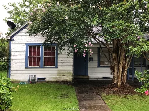 1103 Ettle St, Bryan, TX 77803 photo 1
