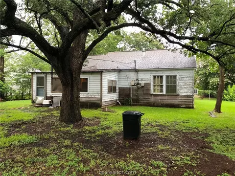 1103 Ettle St, Bryan, TX 77803 photo 8