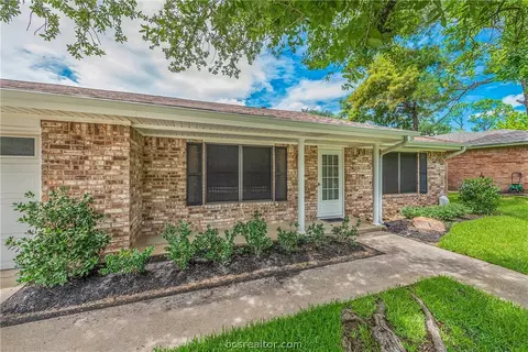 3608 Holly Dr, Bryan, TX 77802 photo 3