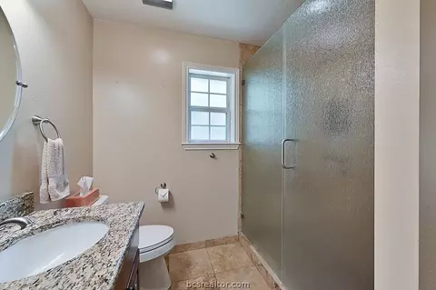 214 Rustic Oaks Dr, Bryan, TX 77808 photo 15