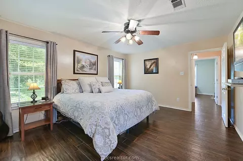 214 Rustic Oaks Dr, Bryan, TX 77808 photo 12