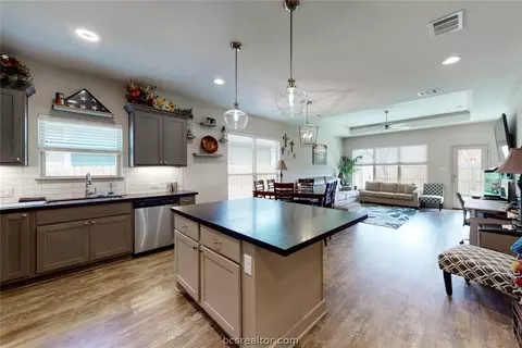 2158 Mountain Wind Loop, Bryan, TX 77807 photo 3