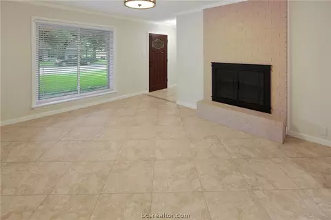 3521 Midwest Dr, Bryan, TX 77802 photo 4